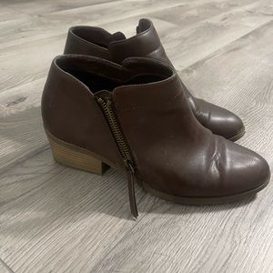 Brown booties 8-1/2W